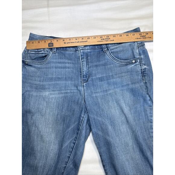 Democracy Ab Solution Straight Jean Medium Wash Button Stretch 18W Raw Hem EUC - Picture 6 of 11